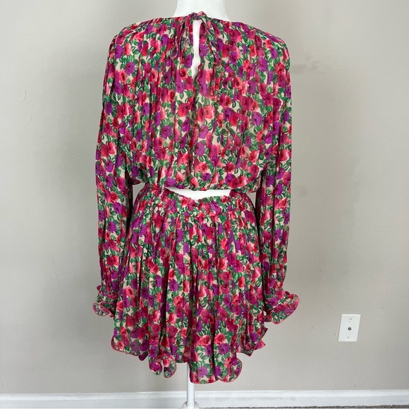 ENDLESS ROSE FLORAL PLEATED MINI SKIRT AND BUBBLE TOP SET SIZE MEDIUM - Picture 12 of 16